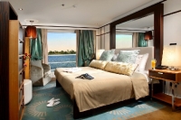 Sun Boat IV standard cabin