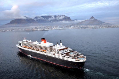 Queen Mary 2 sailing to Cape Town