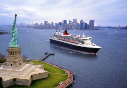 Queen Mary 2 leaving New York
