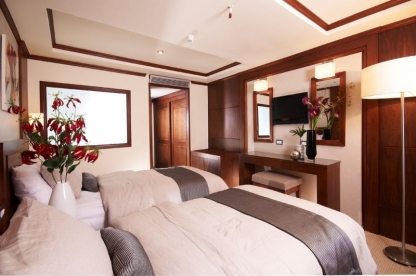 Twin Cabin 1