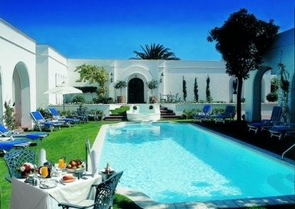 The Marine, pool