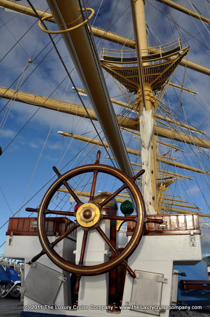 Ship&rsquo;s Wheel