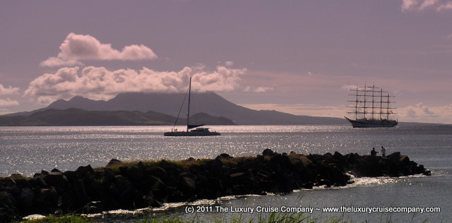 Star Clipper in Bay